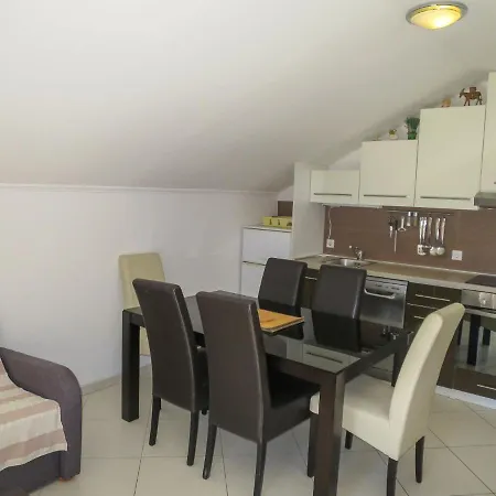 Mirjana - Nin451 By Interhome *